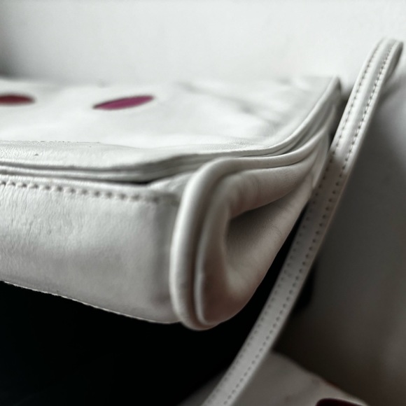 Sale🔥Genuine Leather Large White crossbody purse - Picture 5 of 9